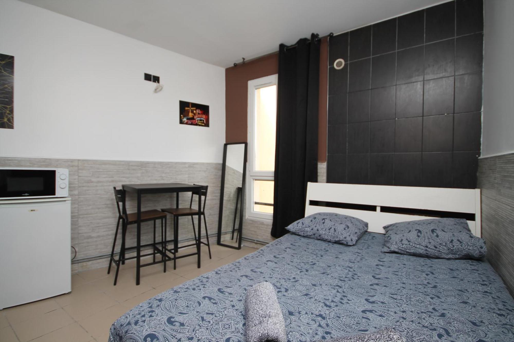 04 - Chambre Avec Lit Double Proche Paris Et Transports Wifi แซงต์-เดอนี ภายนอก รูปภาพ